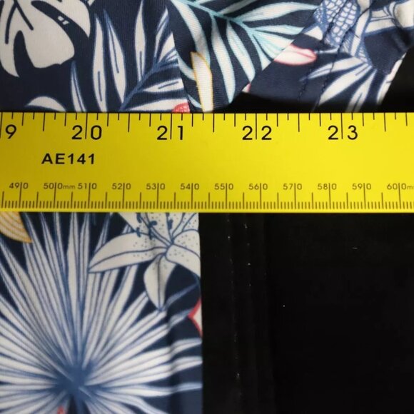 Izod Golf Polo Shirt Men 2XL Multicolor Tropical Print Dark Wash Spread Collared - Picture 7 of 9